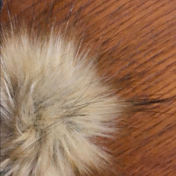 Brand New Dark Teal Hat/Beanie With Pompom - Picture 5 of 5